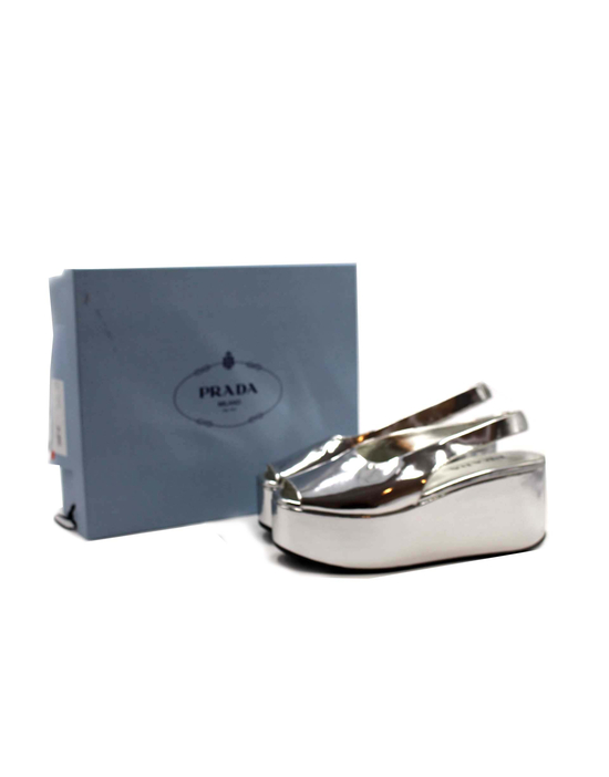 Prada Sandali con Zeppa Argentati