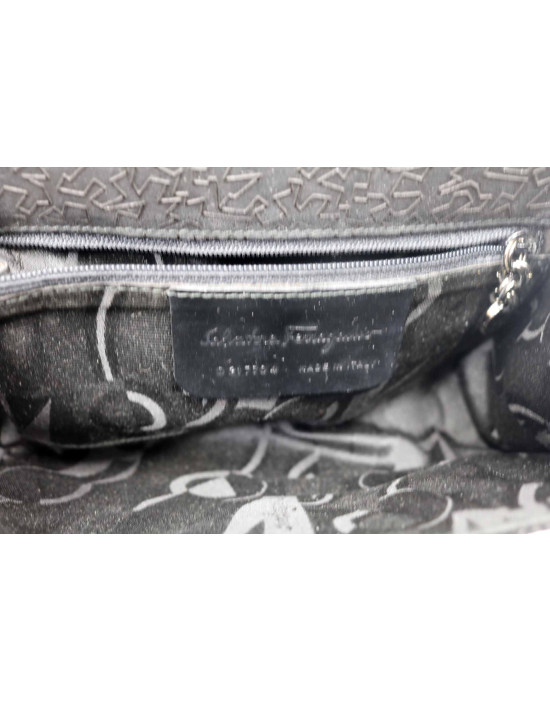 Ferragamo Pochette Tela Nera
