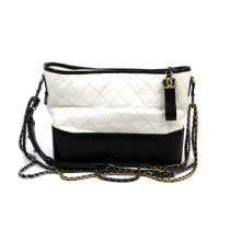 Chanel Gabrielle Media Pelle Bianca e Nera