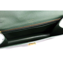 Louis Vuitton Selenga Pelle Taiga Verde