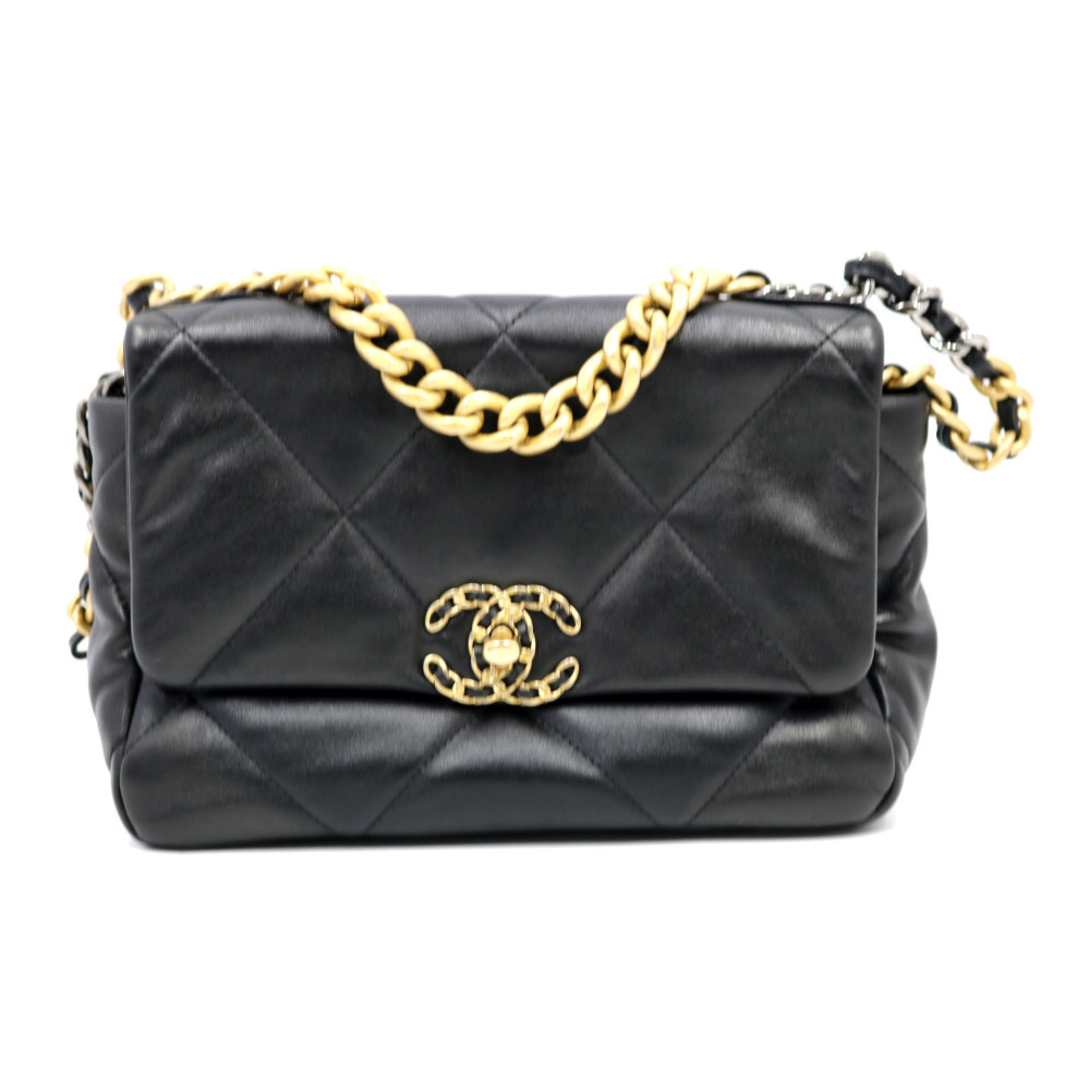 Chanel 19 Pelle Nera