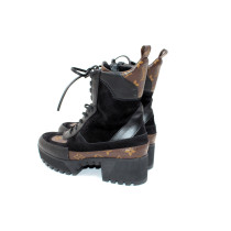 Louis Vuitton Scarponcino Laureate Camoscio Nero