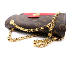 Louis Vuitton Victoire Monogram