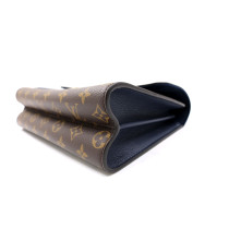 Louis Vuitton Victoire Monogram