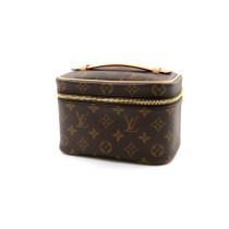 Louis Vuitton Beauty Monogram