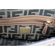 Fendi Baguette Chain Mini Rafia Marrone